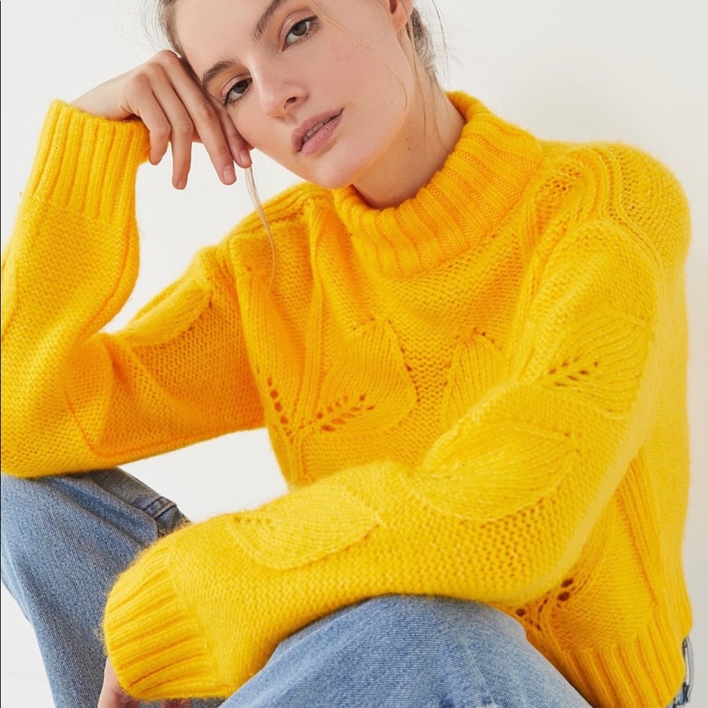 NWOT Urban Outfitters Cropped Sweater